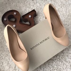 Banana Republic Kelsey Heels
